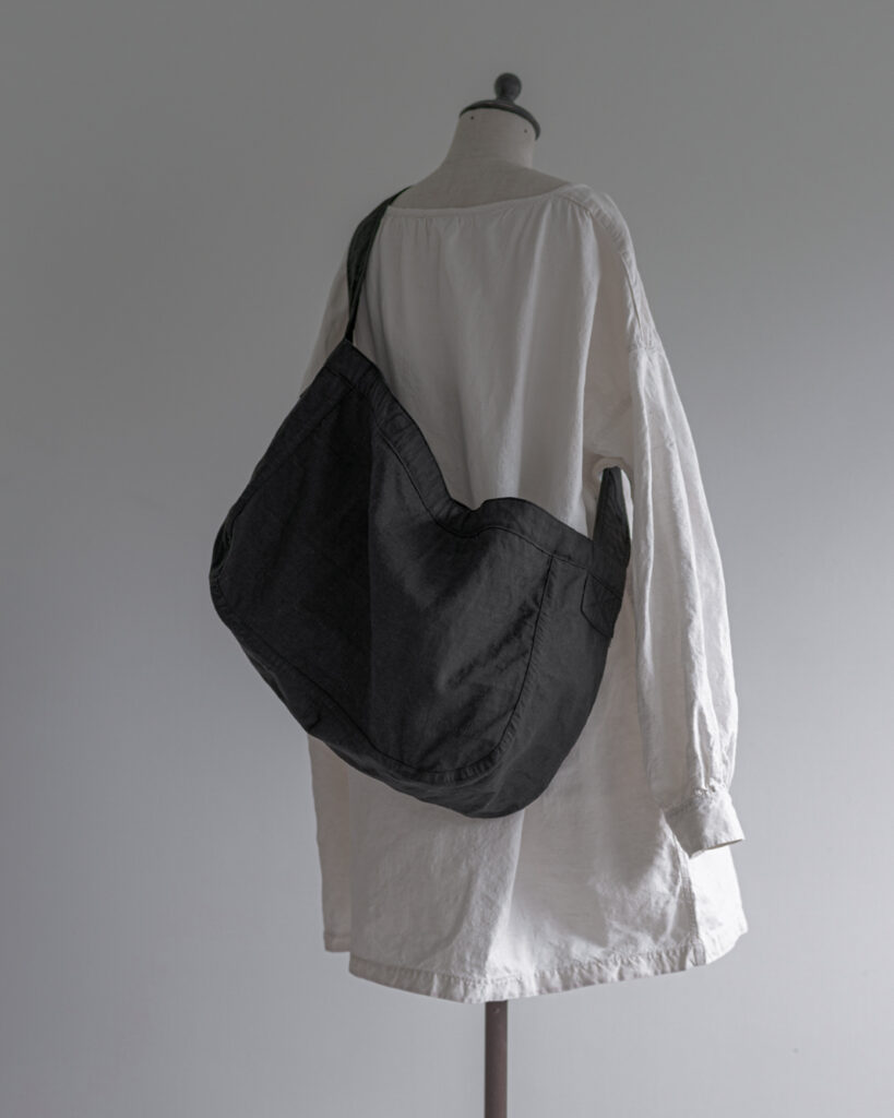 UTO バッグ newspaperbag ブラック