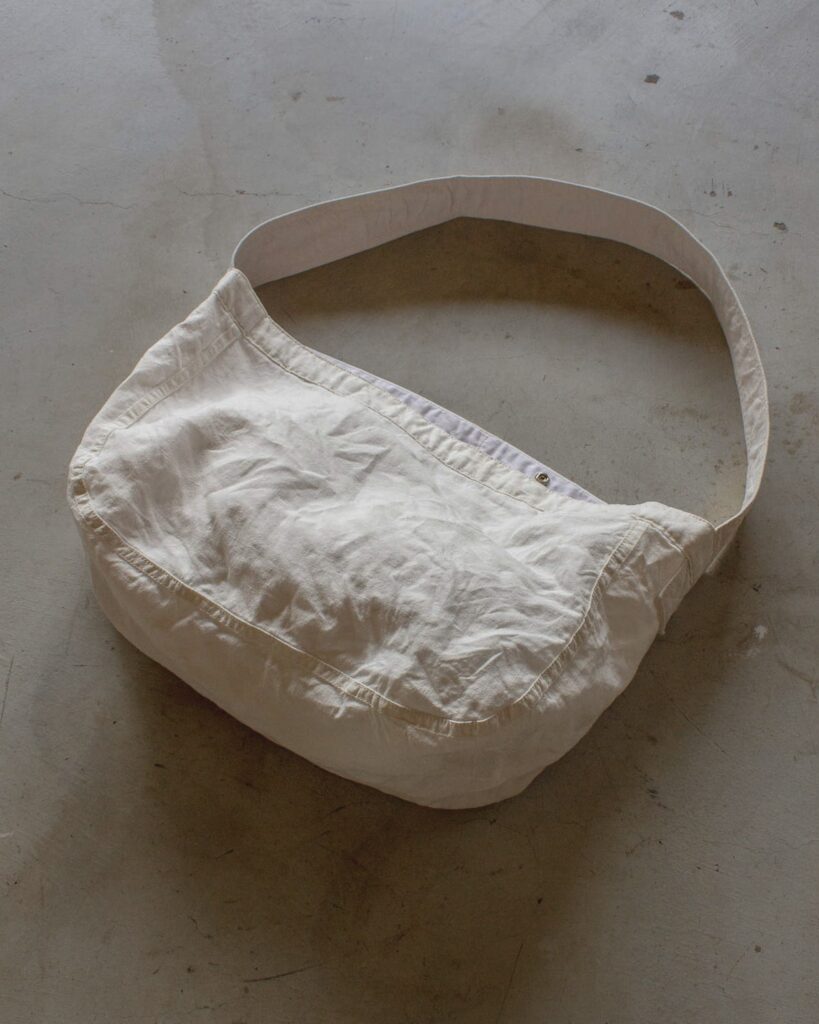 UTO バッグ newspaperbag ホワイト